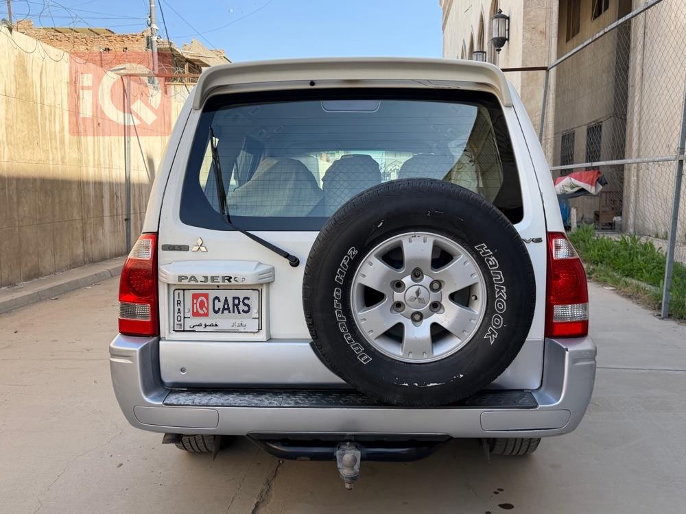 ميتسوبيشي باجيرو